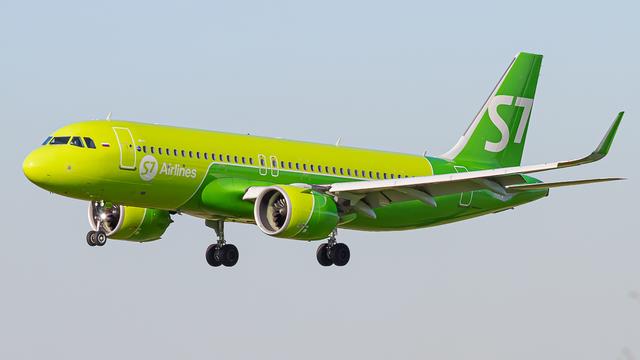 RA-73425:Airbus A320:S7 Airlines